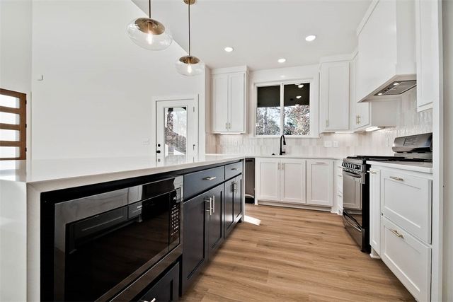 8 Cranfield Drive, Bella Vista, AR 72714