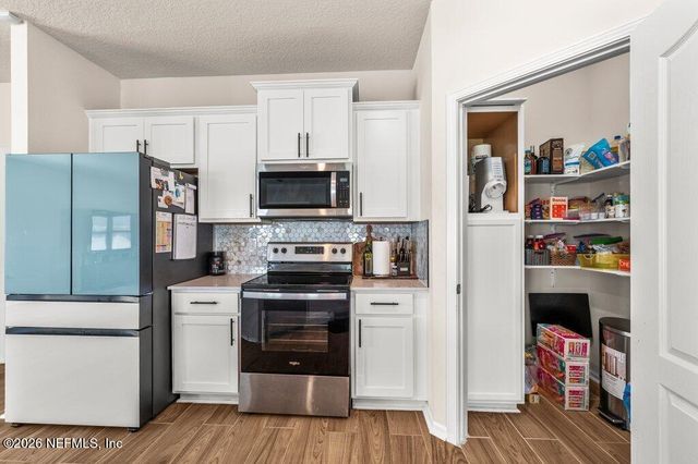 2436 FALLING STAR Lane, Green Cove Springs, FL 32043