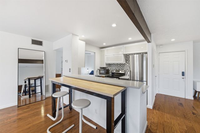 4837 Cedar Springs Road 311, Dallas, TX 75219