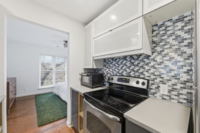 4837 Cedar Springs Road 311, Dallas, TX 75219