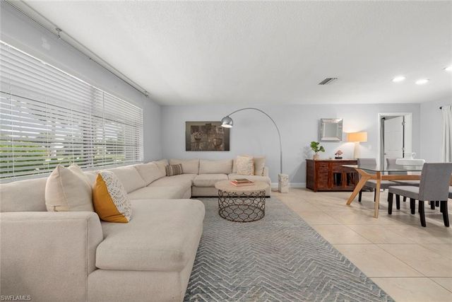 12150 McGregor BLVD, Fort Myers, FL 33919