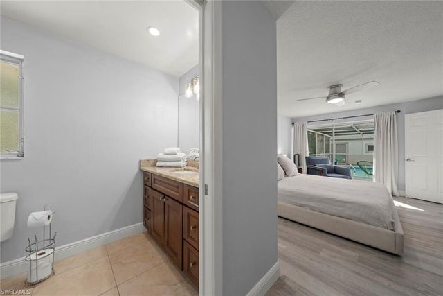 12150 McGregor BLVD, Fort Myers, FL 33919