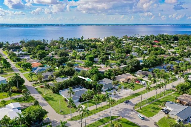 12150 McGregor BLVD, Fort Myers, FL 33919