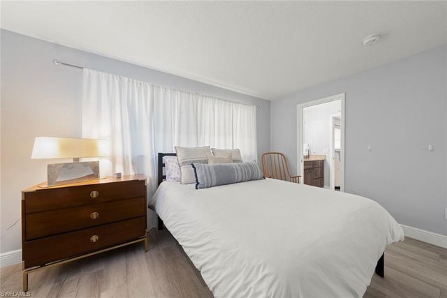 12150 McGregor BLVD, Fort Myers, FL 33919