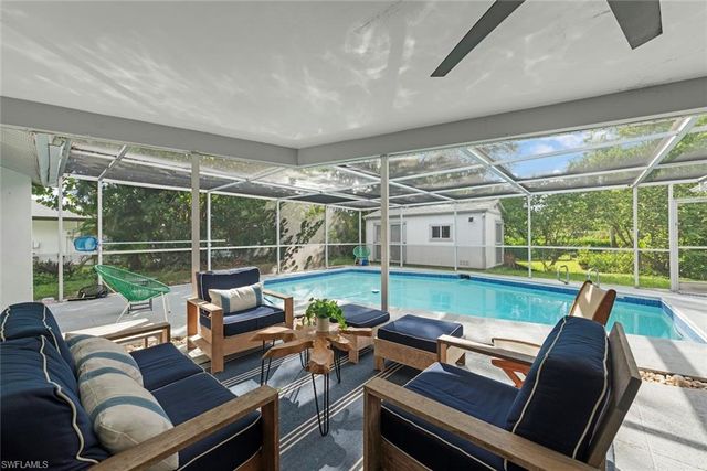 12150 McGregor BLVD, Fort Myers, FL 33919