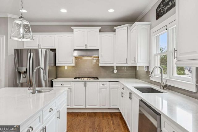 1043 Meadow Club Court, Suwanee, GA 30024