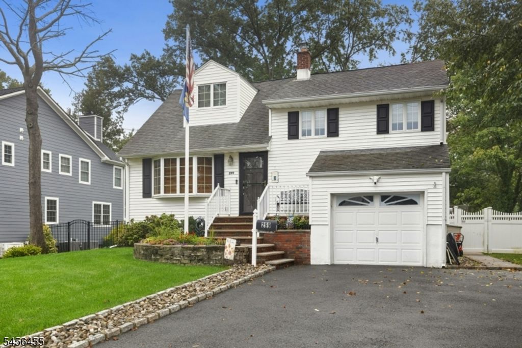 299 Stoughton Ave, Cranford Twp., NJ 07016 — photo 3