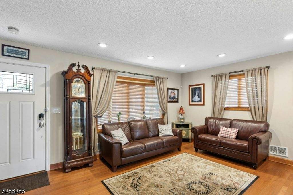 299 Stoughton Ave, Cranford Twp., NJ 07016 — photo 5