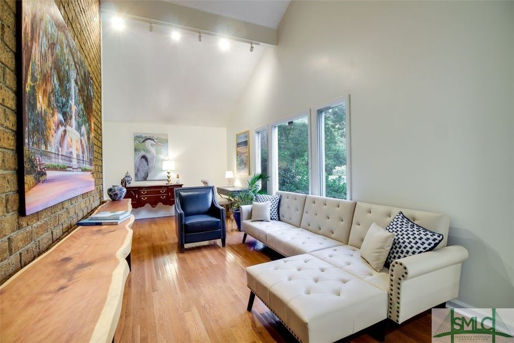 Image 3 of property listing at 7201 Tropical Way, Savannah, GA 31410