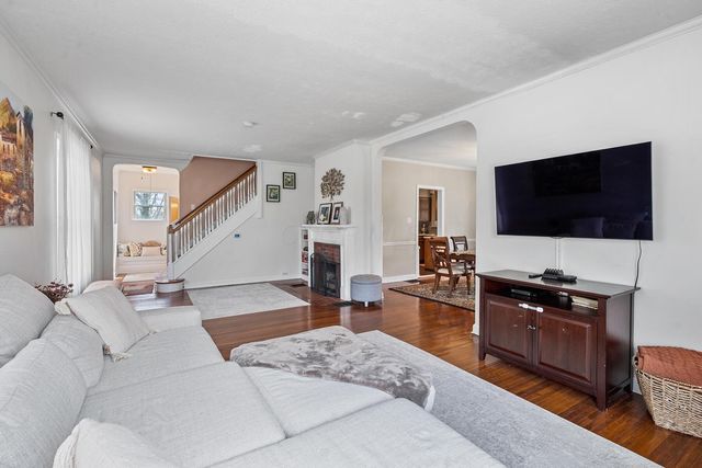 15 Woodland Avenue, Delaware, OH 43015