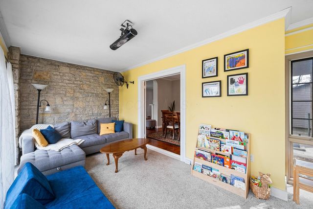 15 Woodland Avenue, Delaware, OH 43015