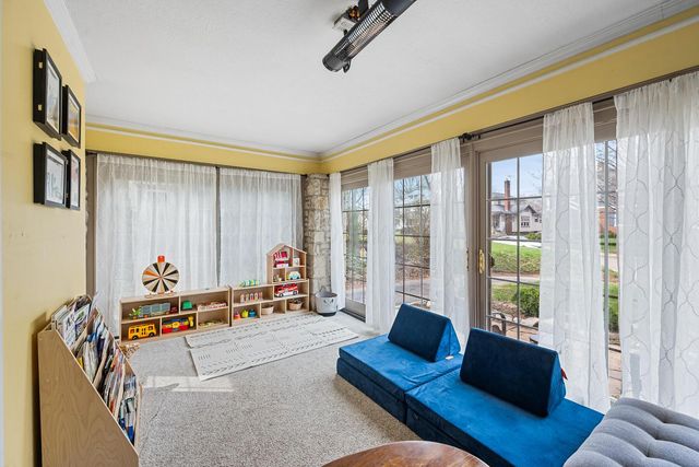 15 Woodland Avenue, Delaware, OH 43015