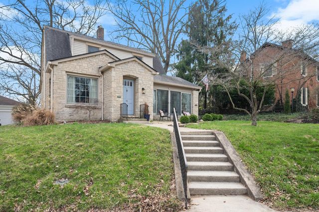 15 Woodland Avenue, Delaware, OH 43015