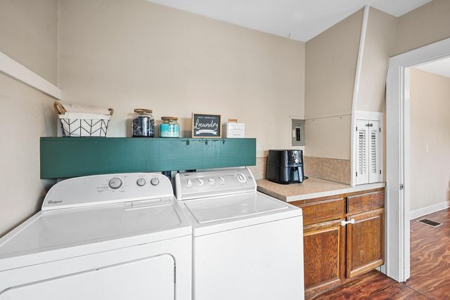 15 Woodland Avenue, Delaware, OH 43015