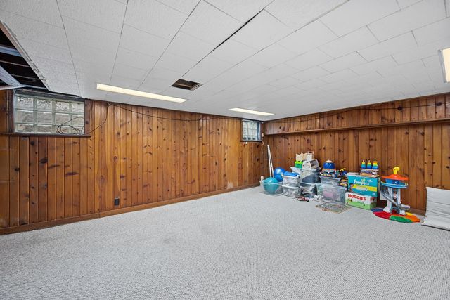 15 Woodland Avenue, Delaware, OH 43015