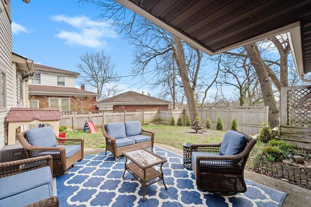 15 Woodland Avenue, Delaware, OH 43015