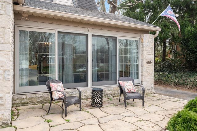 15 Woodland Avenue, Delaware, OH 43015