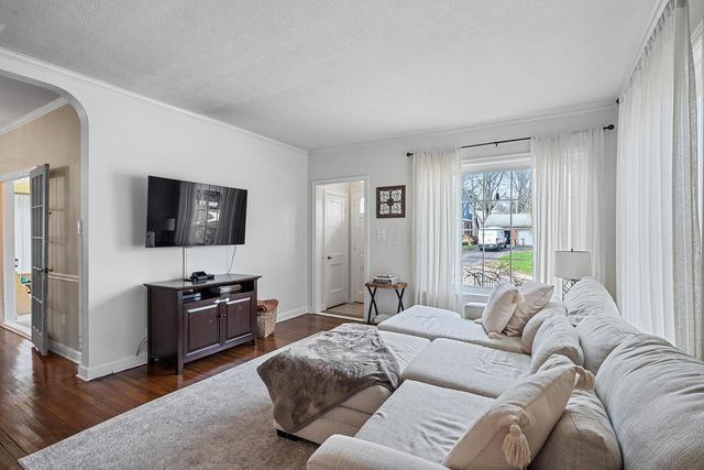 15 Woodland Avenue, Delaware, OH 43015