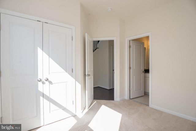 4939 TRAIL VISTA LN, Chantilly, VA 20151