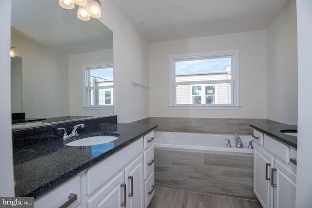 4939 TRAIL VISTA LN, Chantilly, VA 20151