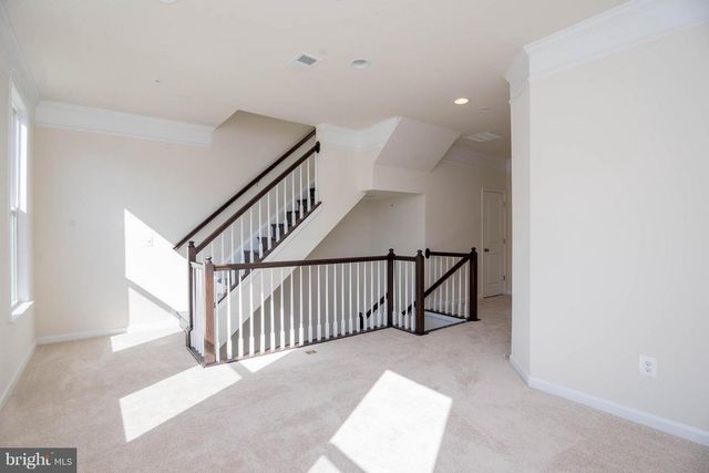 4939 TRAIL VISTA LN, Chantilly, VA 20151