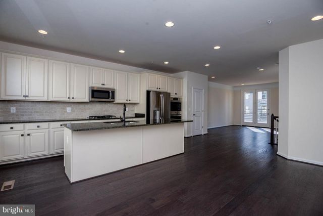 4939 TRAIL VISTA LN, Chantilly, VA 20151