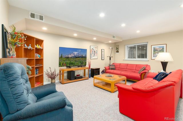 284 N Monroe Street, Denver, CO 80206