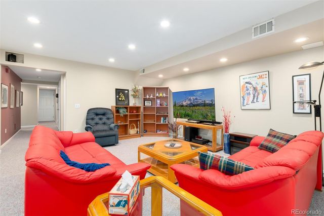 284 N Monroe Street, Denver, CO 80206