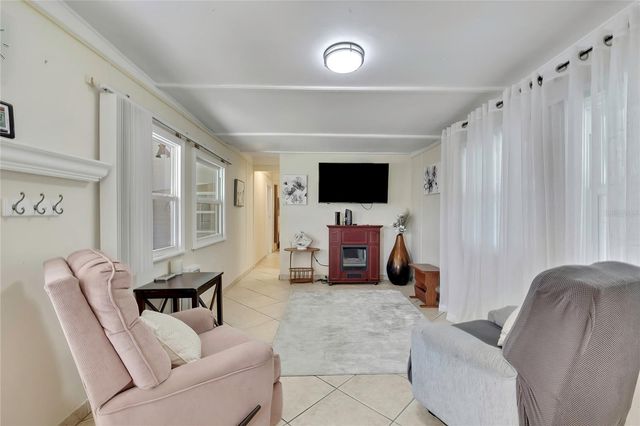 800 32ND AVENUE S 606, St Petersburg, FL 33705