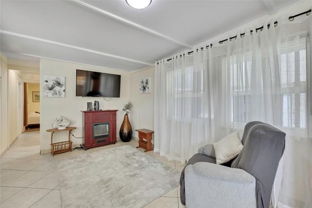 800 32ND AVENUE S 606, St Petersburg, FL 33705