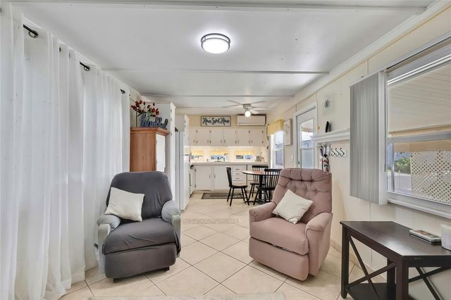 800 32ND AVENUE S 606, St Petersburg, FL 33705
