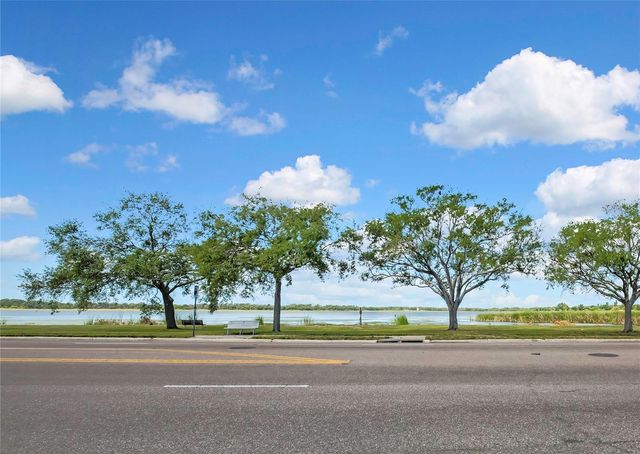 800 32ND AVENUE S 606, St Petersburg, FL 33705