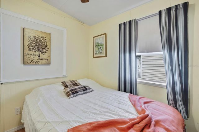 800 32ND AVENUE S 606, St Petersburg, FL 33705