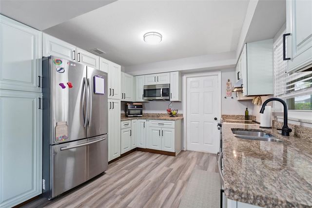 10214 N WOODMERE ROAD, Tampa, FL 33617