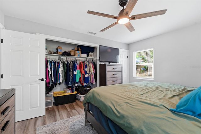 10214 N WOODMERE ROAD, Tampa, FL 33617