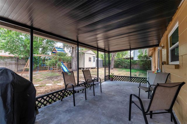 10214 N WOODMERE ROAD, Tampa, FL 33617