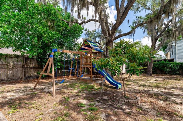 10214 N WOODMERE ROAD, Tampa, FL 33617