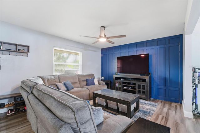 10214 N WOODMERE ROAD, Tampa, FL 33617