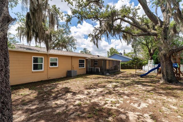 10214 N WOODMERE ROAD, Tampa, FL 33617