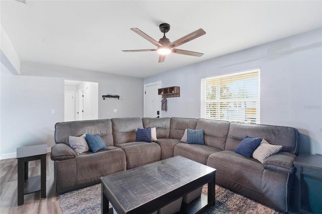 10214 N WOODMERE ROAD, Tampa, FL 33617