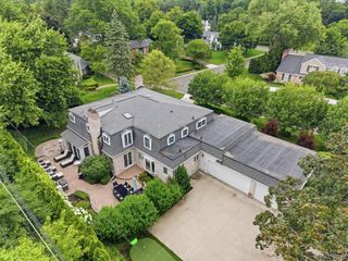 1281 Twin Maples Lane, Bloomfield Hills, MI 48301