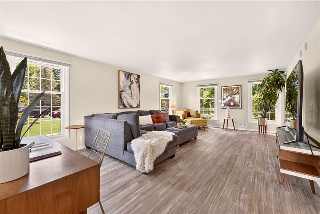 106 Stuyvesant Road, Pittsford, NY 14534