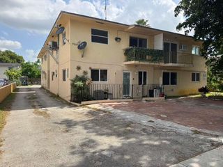 1945 NW 29th Street A6, Miami, FL 33142