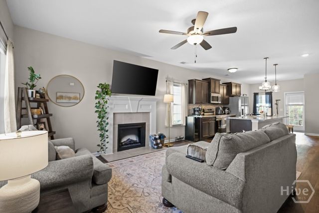 254 Brightleaf Circle, Hinesville, GA 31313