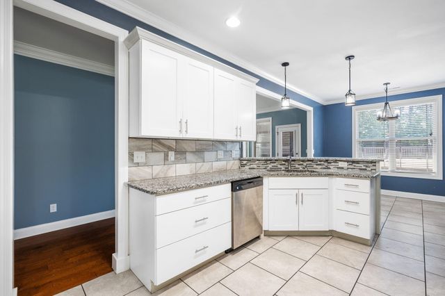 8208 Igou Gap Road, Chattanooga, TN 37421