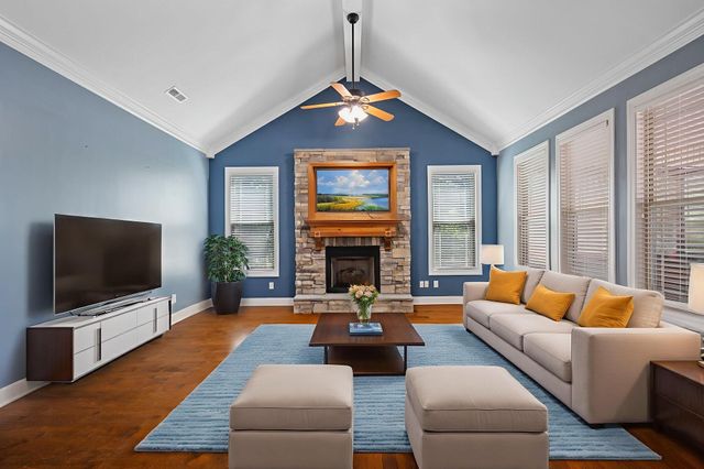 8208 Igou Gap Road, Chattanooga, TN 37421