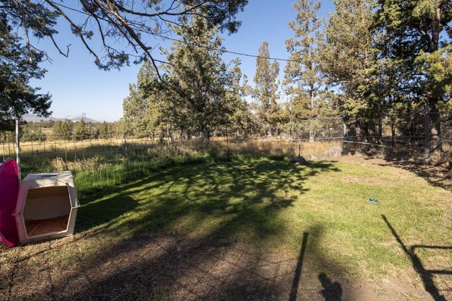 775 NW 35th Street, Redmond, OR 97756