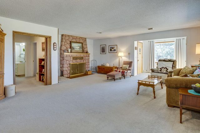 775 NW 35th Street, Redmond, OR 97756