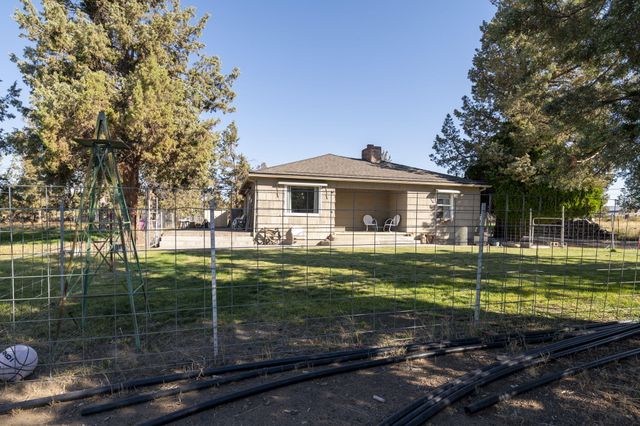775 NW 35th Street, Redmond, OR 97756