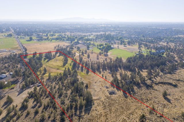 775 NW 35th Street, Redmond, OR 97756